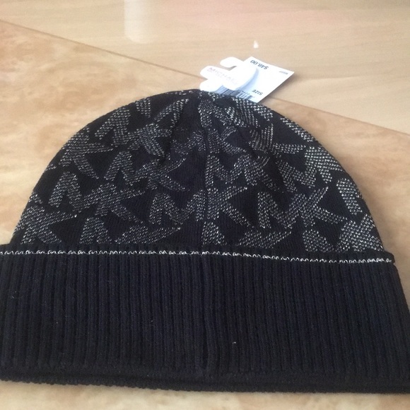 Brand New Michael Kors - Picture 1 of 4